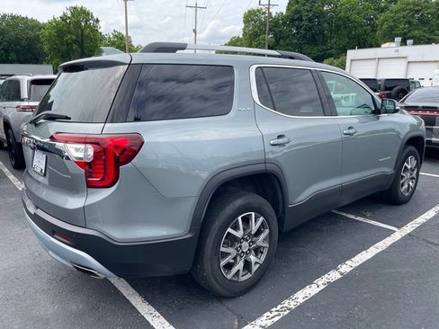 Used 2023 GMC Acadia SLE w/ Driver Convenience Package FWD image 3