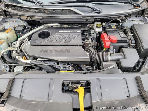 Used 2025 Nissan Rogue SL w/ Tech Package FWD image 40