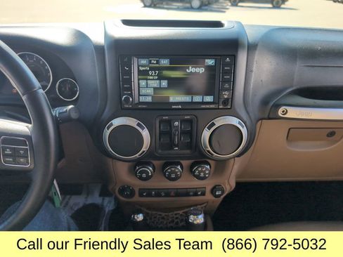 Used 2015 Jeep Wrangler Unlimited Sahara w/ Dual Top Group image 21