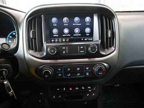 Used 2019 Chevrolet Colorado Z71 AWD/4WD image 17