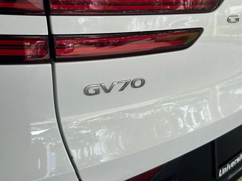 Used 2026 Genesis GV70 2.5T AWD/4WD image 17