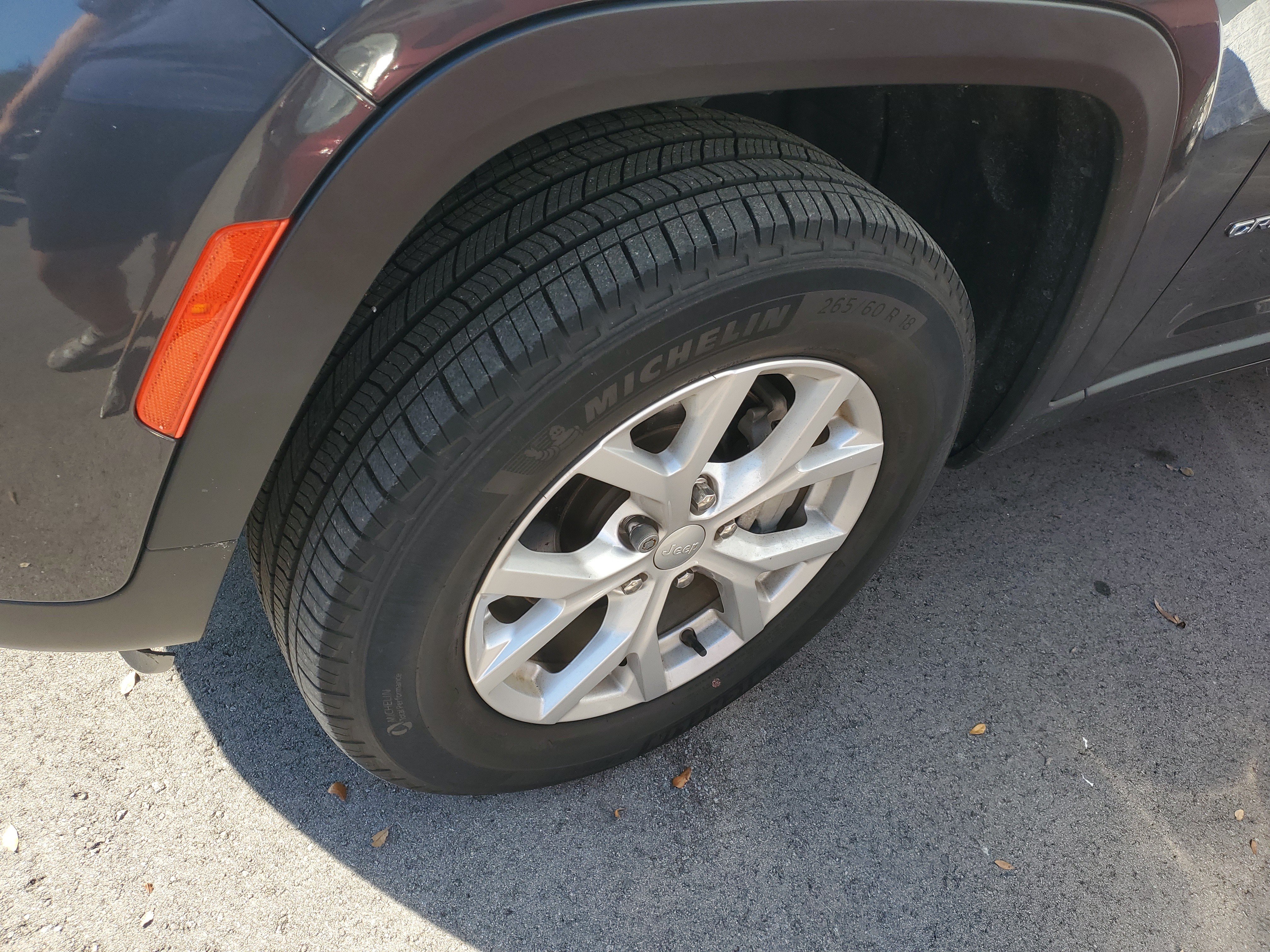 Used 2023 Jeep Grand Cherokee Limited RWD image 5