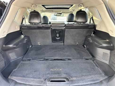 Used 2017 Nissan Rogue SL w/ SL Premium Package image 11