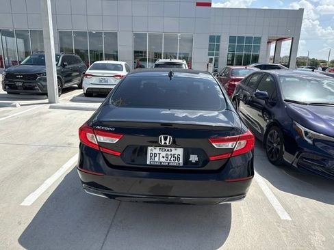 Used 2018 Honda Accord LX image 7