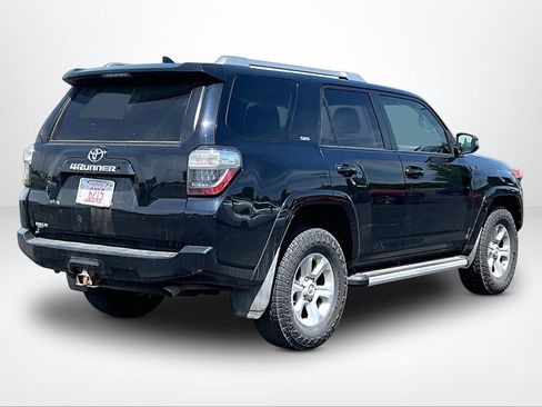 Used 2017 Toyota 4Runner SR5 Premium AWD/4WD image 3