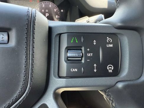 Used 2024 Land Rover Defender 110 X AWD/4WD image 21