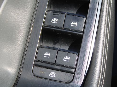 Used 2021 Nissan Rogue SV w/ Premium Package image 20