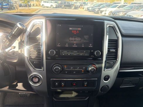 Certified 2021 Nissan Titan SV image 31