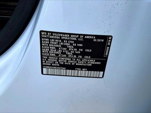 Used 2019 Volkswagen Atlas SEL Premium image 32