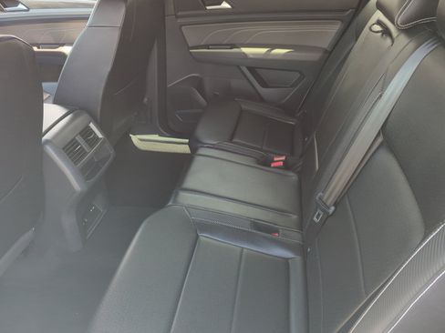 Certified 2022 Volkswagen Atlas Cross Sport SE AWD/4WD image 17