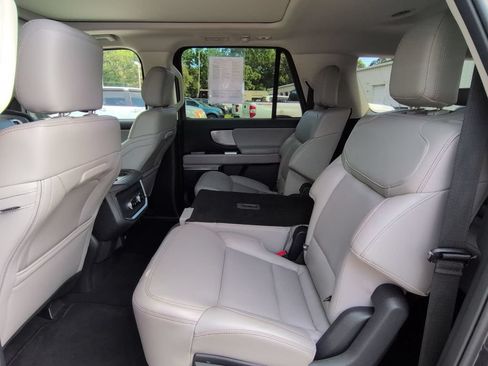 Used 2025 Ford Expedition Max Active RWD image 14