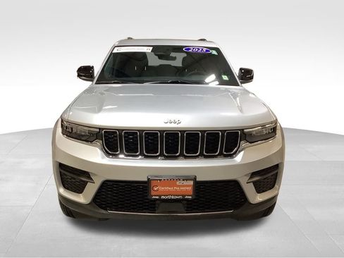Used 2025 Jeep Grand Cherokee Laredo X w/ Luxury Tech Group I AWD/4WD image 43
