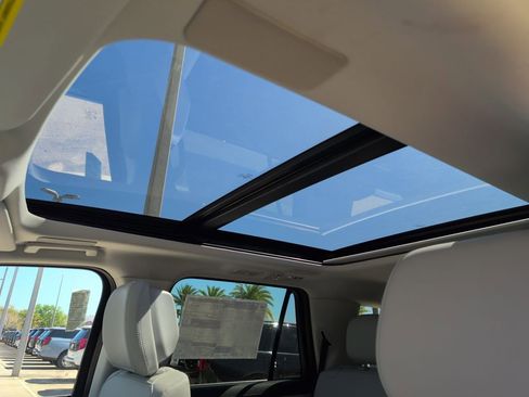 New 2026 Ford Expedition Platinum w/ Driver's Package image 9