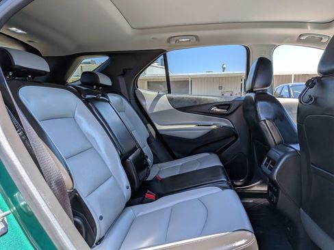 Used 2018 Chevrolet Equinox Premier FWD image 28