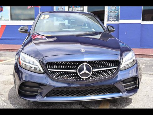 Used 2019 Mercedes-Benz C 300 Sedan image 2