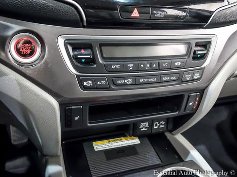 Used 2022 Honda Pilot Special Edition image 24