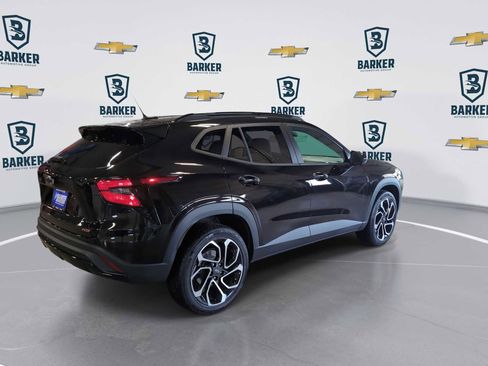 Used 2025 Chevrolet Trax RS w/ Driver Confidence Package FWD image 8