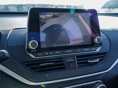 Used 2025 Nissan Altima 2.5 S image 27