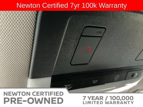 Used 2025 Nissan Rogue SV FWD image 28