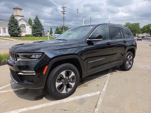 Certified 2023 Jeep Grand Cherokee 4WD 4xe image 6