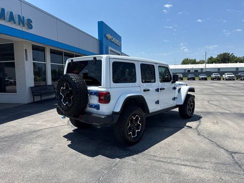Used 2022 Jeep Wrangler Unlimited Rubicon 4xe w/ Cold Weather Group AWD/4WD image 4