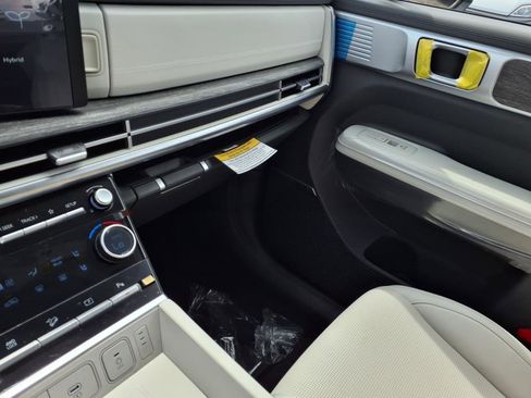 New 2025 Hyundai Santa Fe Calligraphy AWD/4WD image 18