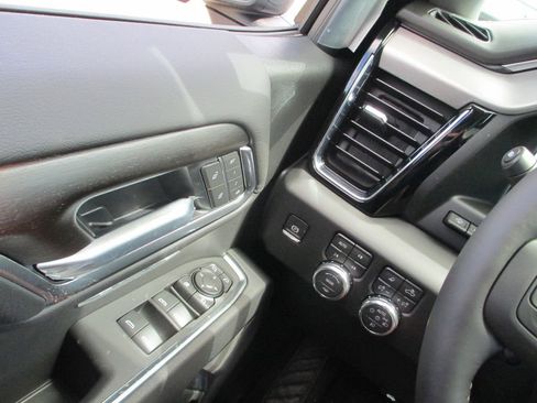 New 2026 GMC Sierra 1500 Denali AWD/4WD image 17