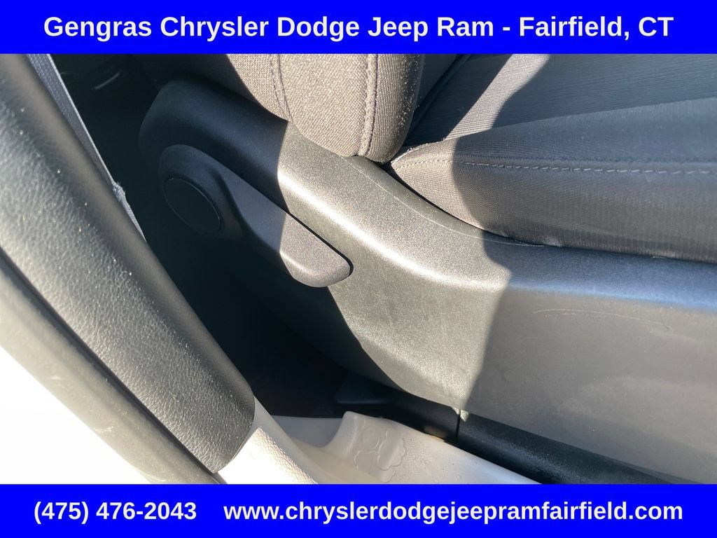 Certified 2023 Chrysler Voyager LX FWD image 21