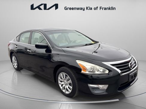 Used 2013 Nissan Altima 2.5 S image 2