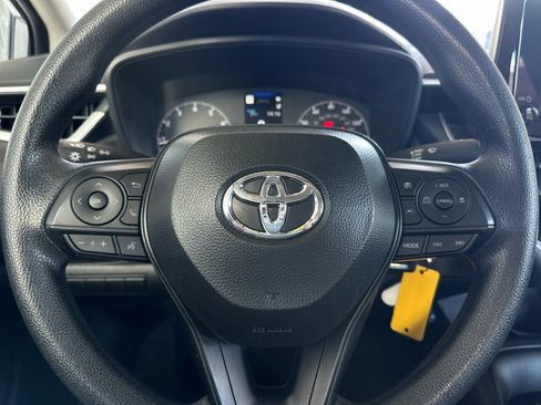 Used 2025 Toyota Corolla LE image 19