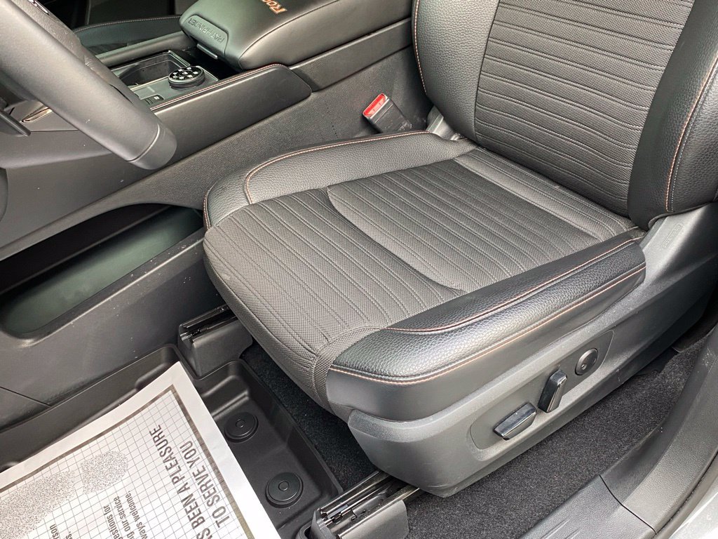 Used 2025 Nissan Pathfinder Rock Creek AWD/4WD image 25