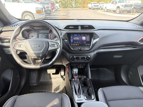 Used 2021 Chevrolet TrailBlazer RS w/ Technology Package image 27