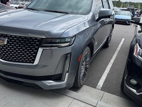 Used 2022 Cadillac Escalade Premium Luxury w/ Performance Package AWD/4WD image 3