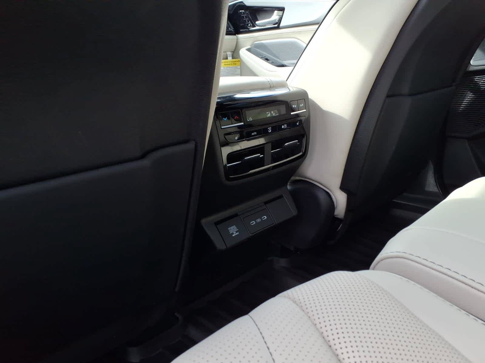 Used 2026 Acura MDX A-Spec w/ Advance Package AWD/4WD image 14