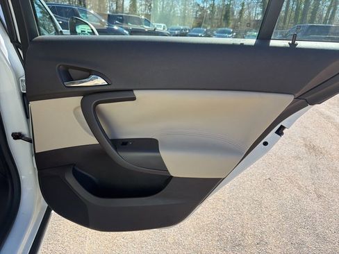 Used 2011 Buick Regal CXL w/ RL2 Preferred Equipment Group image 27