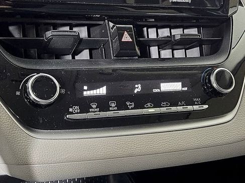 Used 2021 Toyota Corolla L image 16