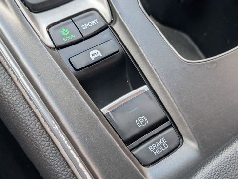Used 2019 Honda Accord EX image 22
