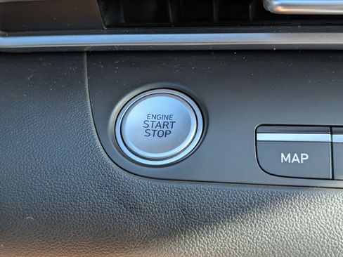 Certified 2023 Hyundai Elantra SEL w/ Convenience Package FWD image 29
