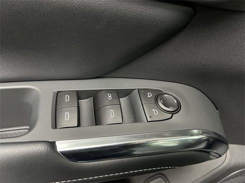 New 2025 Chevrolet Traverse LT w/ Sun and Wheel Package image 24