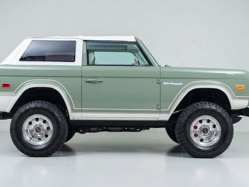 Used 2025 Ford Bronco Badlands AWD/4WD image 5