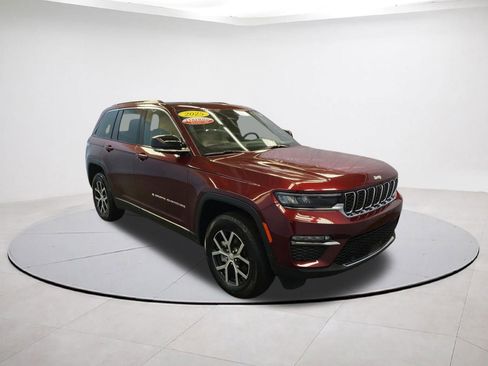 Certified 2025 Jeep Grand Cherokee Limited w/ Luxury Tech Group II AWD/4WD image 1