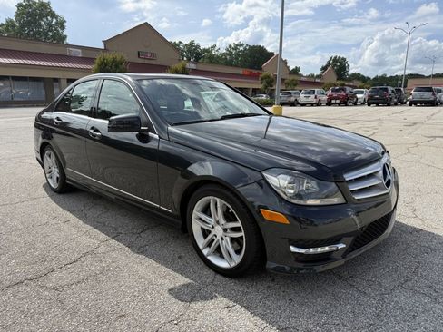 Used 2013 Mercedes-Benz C 300 4MATIC Sedan image 1