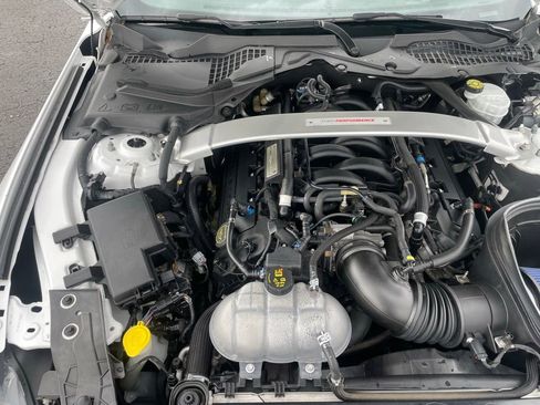 Used 2018 Ford Mustang Shelby GT350 w/ Electronics Package RWD image 41
