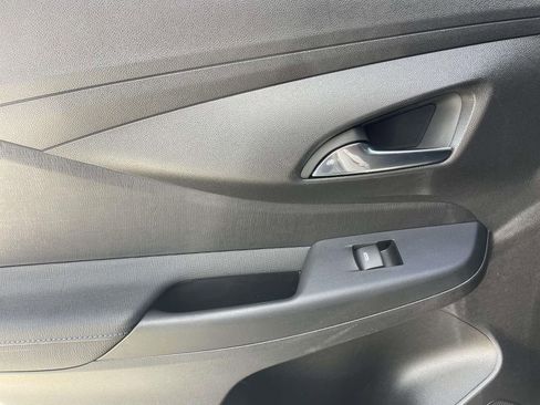 Used 2025 Buick Envista Sport Touring FWD image 11