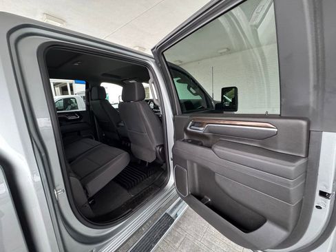 Used 2025 Chevrolet Silverado 2500 LT w/ Convenience Package AWD/4WD image 23