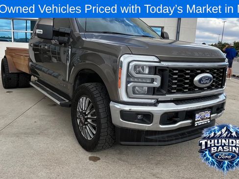 Used 2023 Ford F350 Lariat AWD/4WD image 3