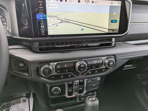 Used 2024 Jeep Wrangler Sahara w/ Technology Group image 13