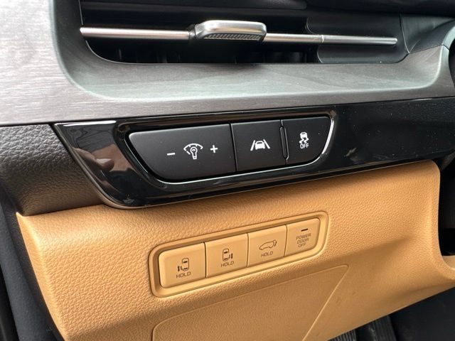 Used 2024 Kia Carnival EX FWD image 10