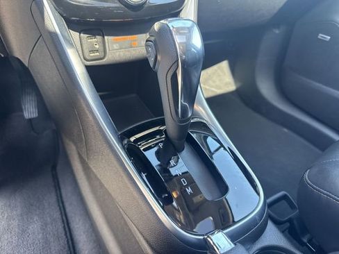 Used 2017 Chevrolet Trax Premier FWD image 15