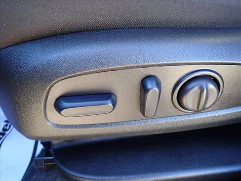 Used 2024 Chevrolet Equinox LT image 13